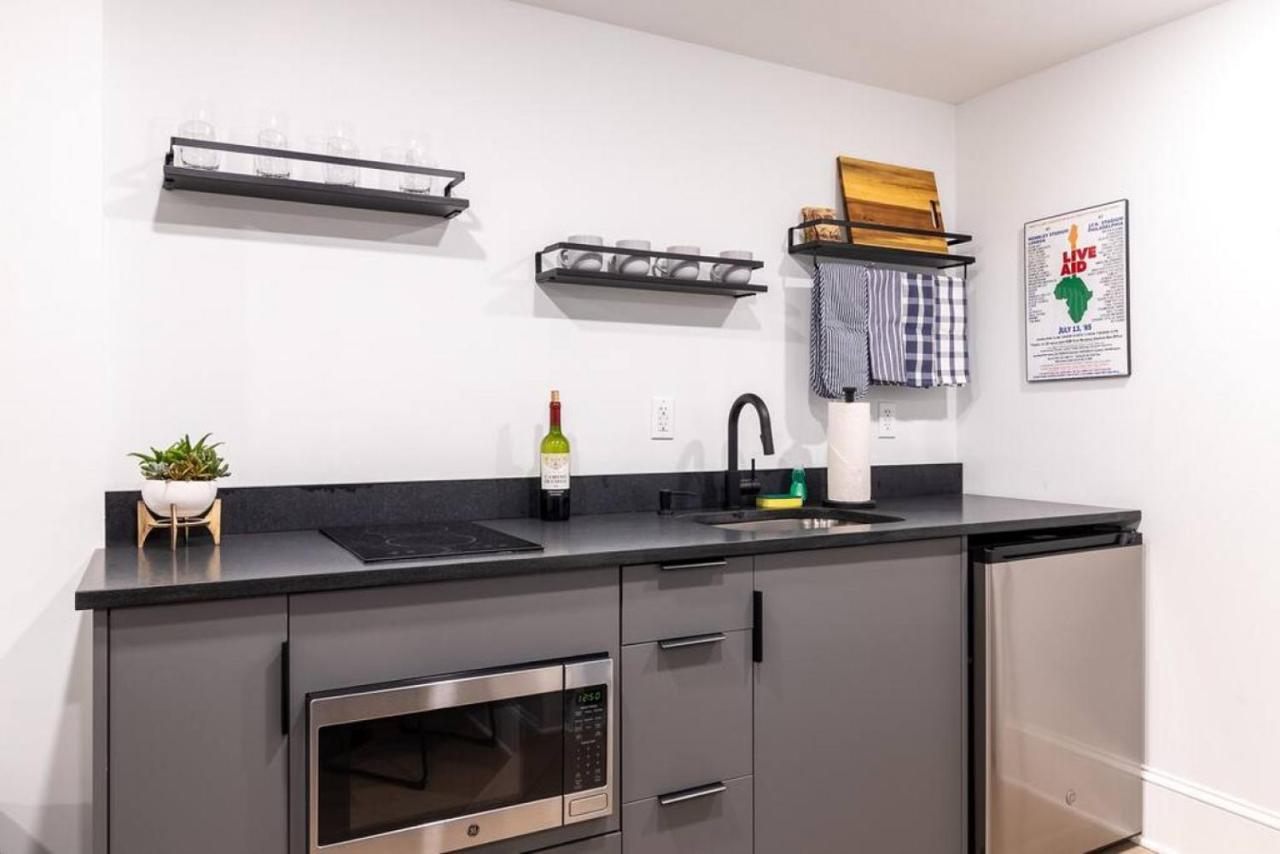 Thena Hotel - Spacious 1 Bedroom فيلادلفيا المظهر الخارجي الصورة